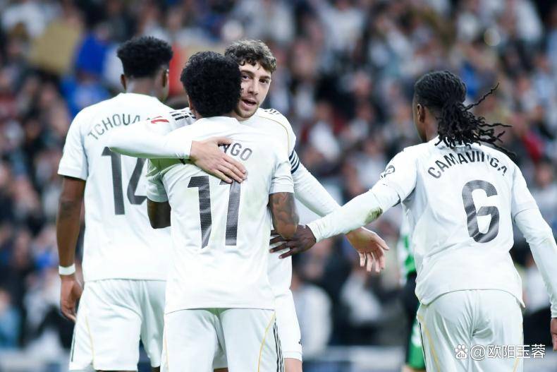 皇马一周3场0胜,凌晨1:1爆冷平赫罗纳,落后巴萨6分无缘争冠